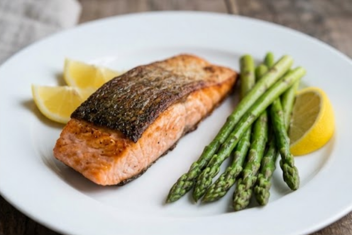 7 Foods Rich in Nutrients Your Heart Needs as You Age