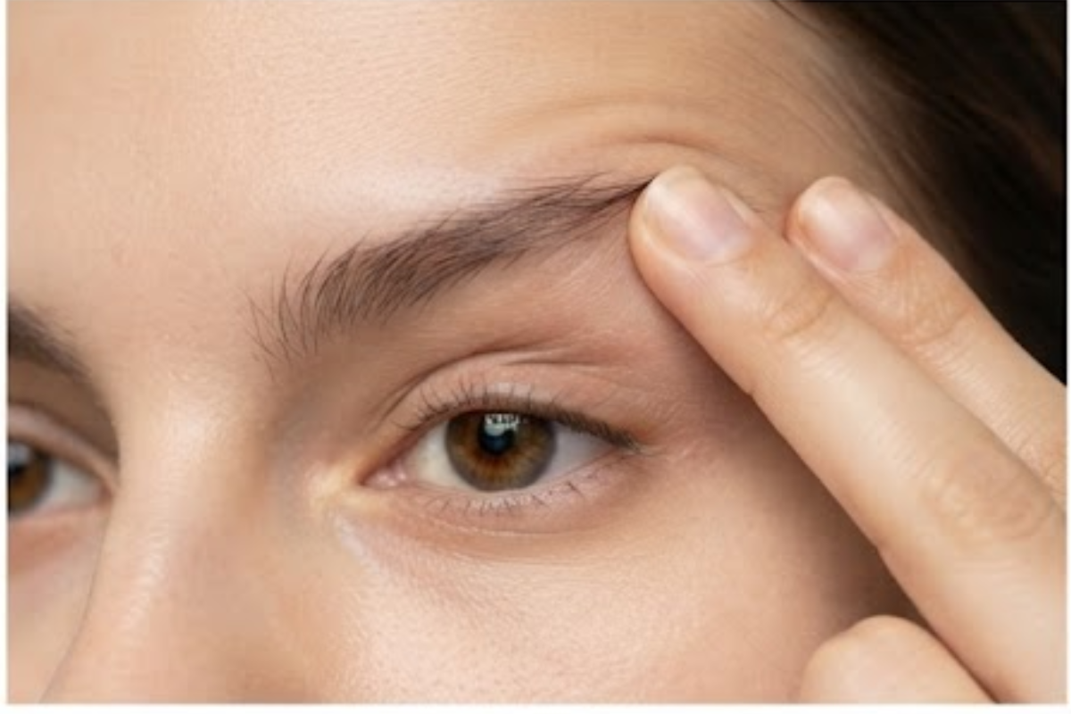 Natural Ways to Make Eyebrows Look Fuller and More Defined
